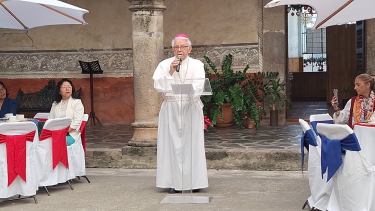 Iglesia insiste en seguir las oraciones por la paz