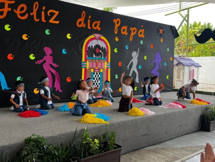Jardín de niños del Poder Ejecutivo celebró a papás