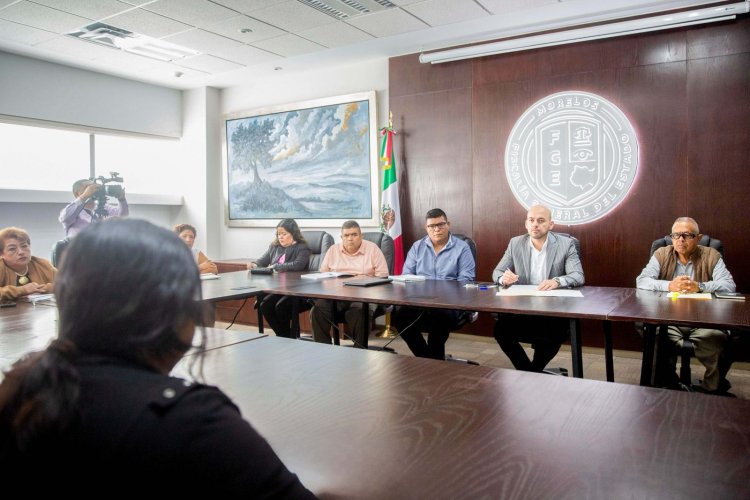 Se reúne Fiscal General Edgar Maldonado con colectivos de búsqueda para revisar avances en la fosa común de Jojutla