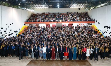 Se gradúan 673 estudiantes  del Cobaem en Cuernavaca