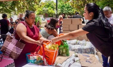 Entregó DIF Jiutepec más de  cien canastas alimentarias