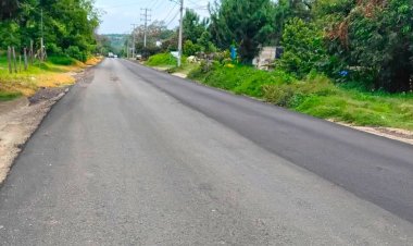 Avanza rehabilitación del camino  de Metepec hacia Tetela del Volcán