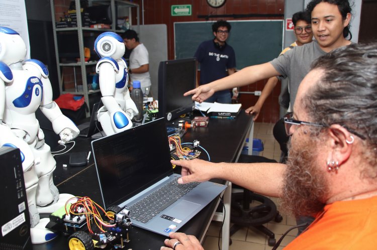Robótica cognitiva en UAEM:  desde la ciencia a la sociedad