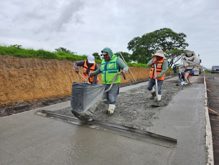 Se inicia pavimentación de nuevo camino a Xochitlán