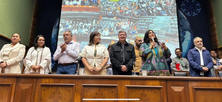 Se reúnen diputados Ramírez Cuéllar y Meggie Salgado