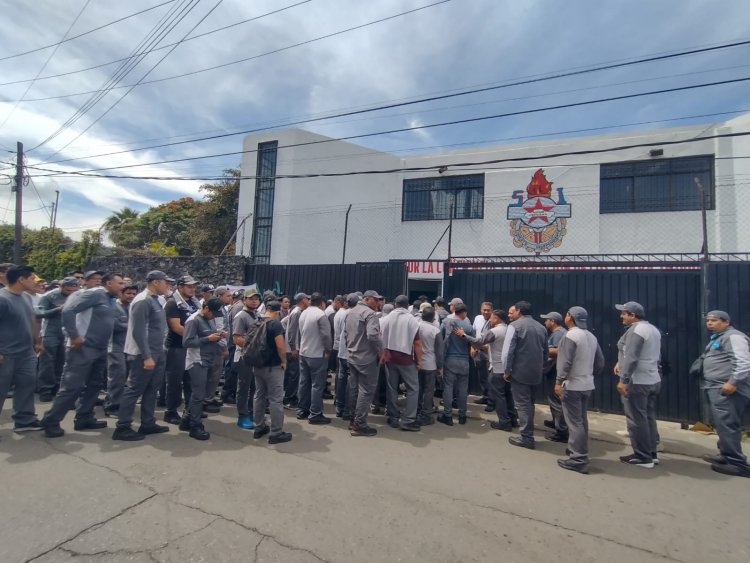 Comienza sindicato de Nissan plan de defensa