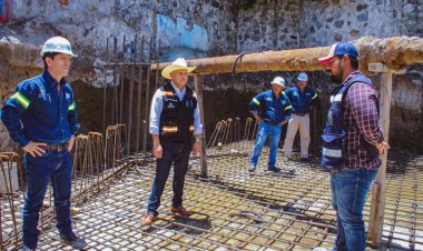 Edil de Cuernavaca supervisa  construcción de tanque elevado
