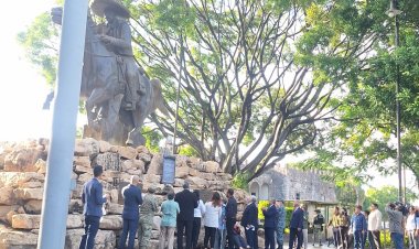Develó Margarita la nueva  estatua de Emiliano Zapata