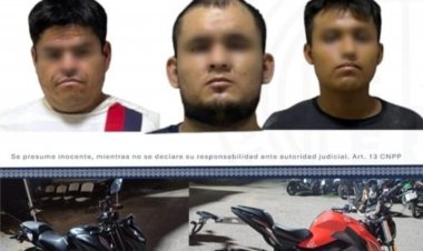 Montados en 2 motos robadas, cayeron estos tres en E. Zapata
