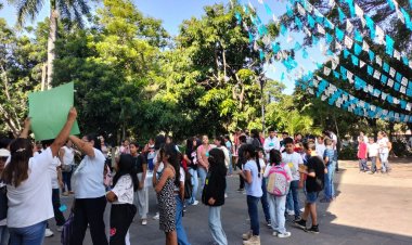 Participan universitarios en Feria de Ciencia en Yautepec