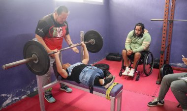 Morelense clasificó al powerlifting  de la Paralimpiada Nacional 2025