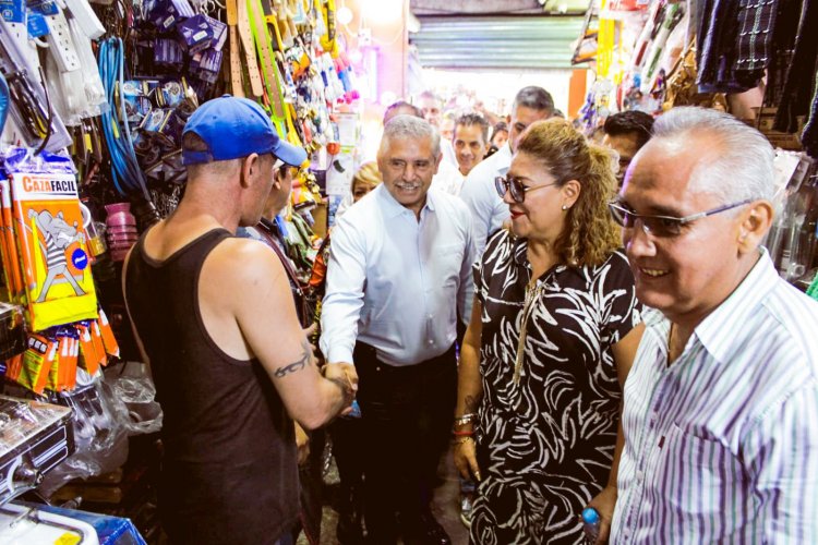 Celebró el alcalde Urióstegui  a los comerciantes del ALM