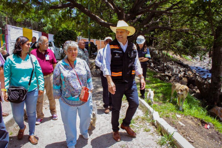 Se refuerza un muro de contención en  Cuernavaca por seguridad de familias
