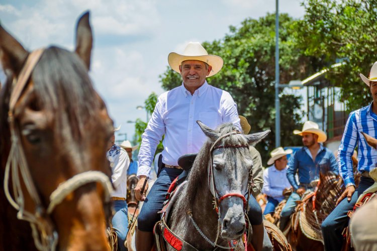 Rindió José Luis Urióstegui  homenaje a Emiliano Zapata