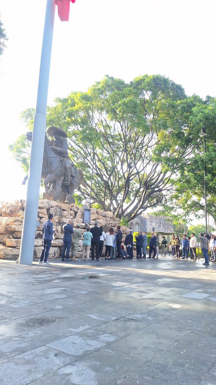 Develó Margarita la nueva estatua de Emiliano Zapata