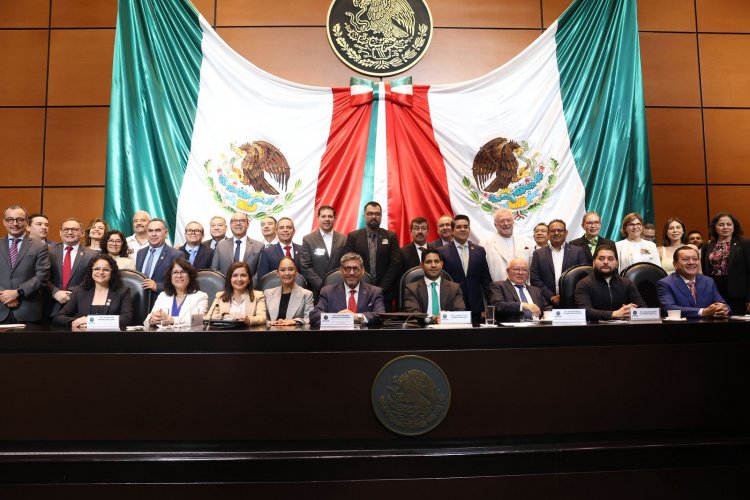 Entrega UAEM estados financieros a la Cámara de Diputados federal