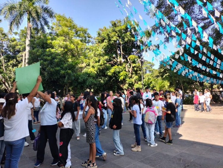 Participan universitarios en Feria de Ciencia en Yautepec