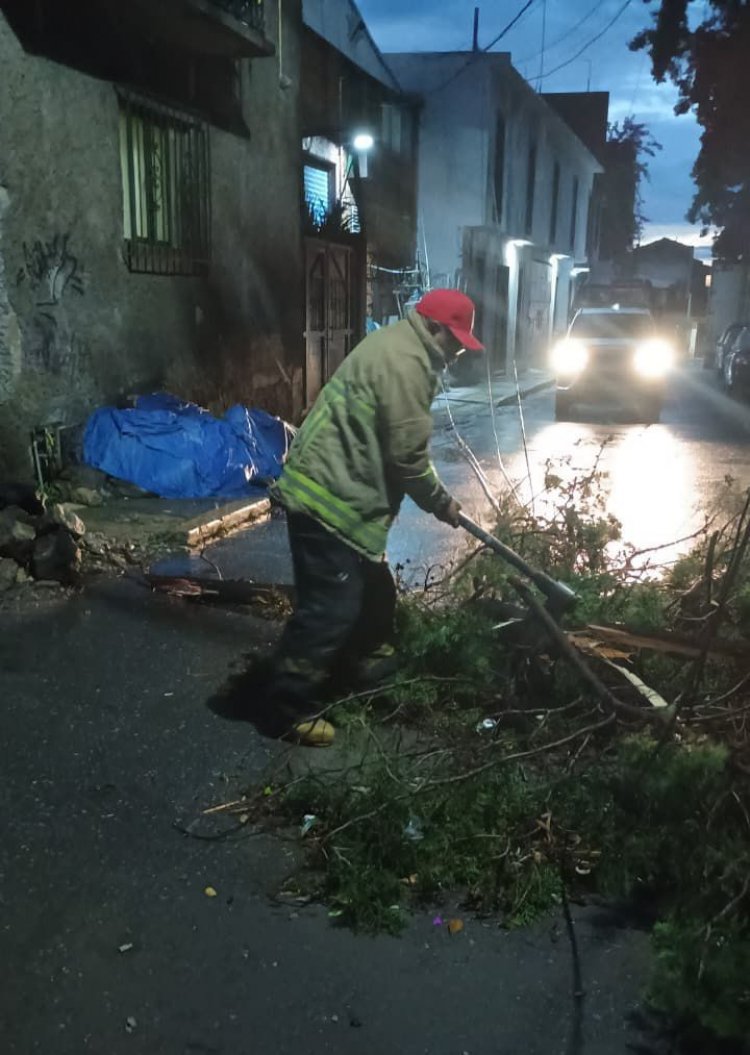 Decenas de casas, afectadas en  colonias capitalinas por la lluvia