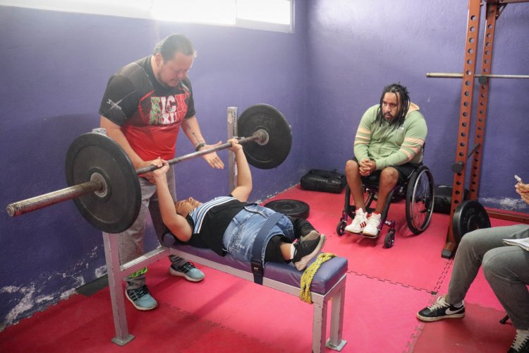 Morelense clasificó al powerlifting  de la Paralimpiada Nacional 2025