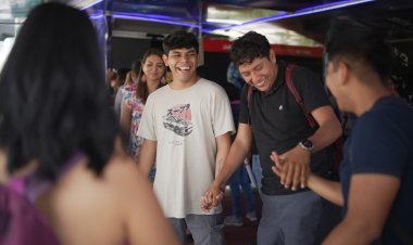 Recibieron jóvenes al tráiler de la ciencia en Zacatepec