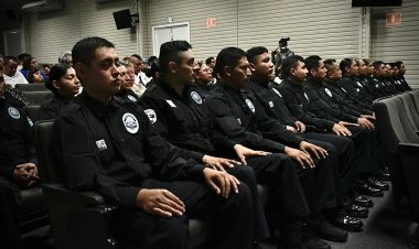 Se gradúan nuevos  policías custodios