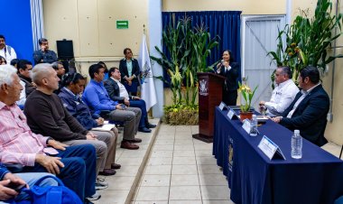 Disertan sobre relevancia del maíz en conferencias