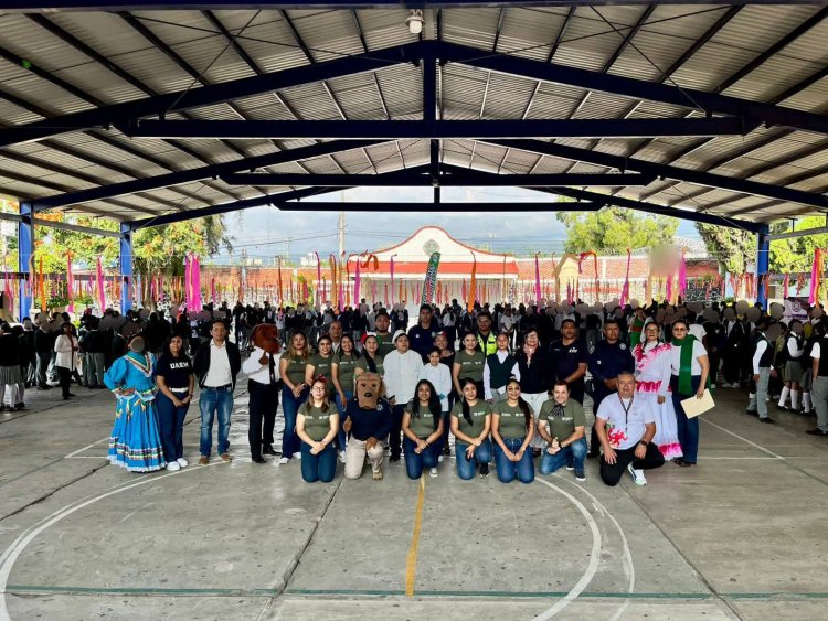 Exitosa, la kermés patria del SIPINNA en planteles