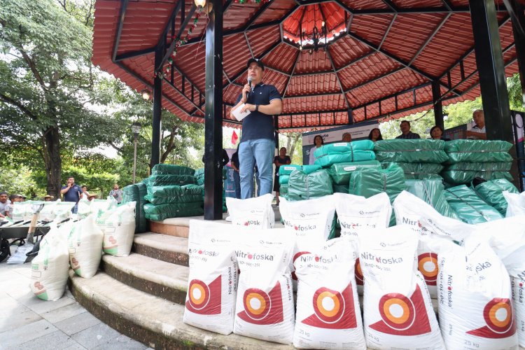 Impulsa Eder Rodríguez Casillas  producción ornamental en Jiutepec