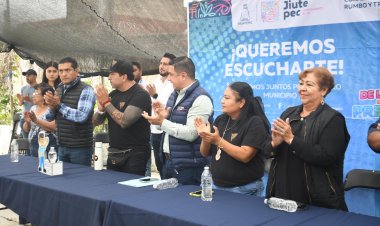 Escucha y atiende Eder Rodríguez  a más de 500 en la Otilio Montaño