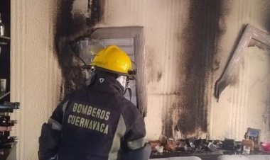 Envuelta en llamas, casa en  colonia capitalina, Tulipanes