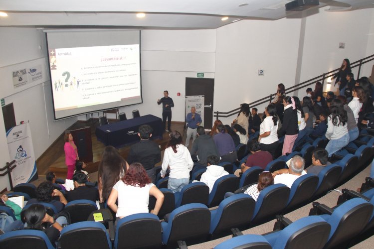 Promueven taller para acceso  de los jóvenes al campo laboral