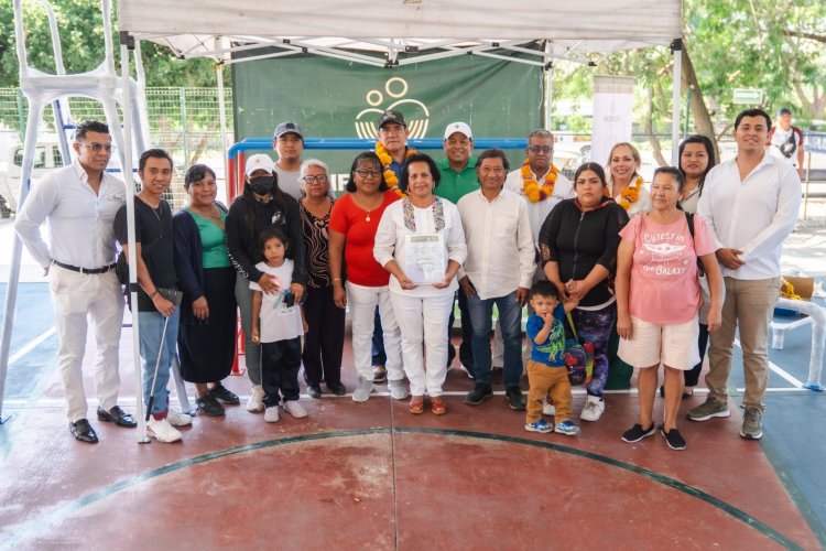Comunidades vulnerables reciben proyectos sociales