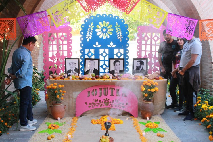 Realizan exposición de altares en el  Festival “Almas de Luz Jojutla 2025”