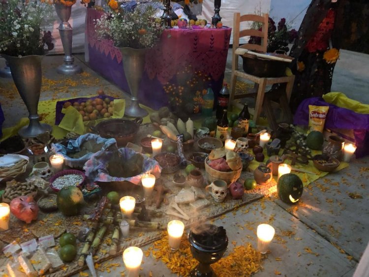 Llaman bomberos de Cuernavaca a cuidados con veladoras en ofrendas