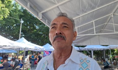 Tianguis locales, con muchos  vendedores foráneos, acusan