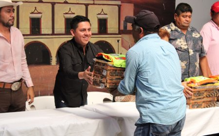 Ayuntamiento de Jojutla entregó  uniformes a 51 sindicalizados