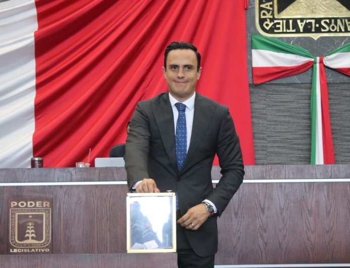 Designa Congreso a Fernando Blumenkron E. fiscal general