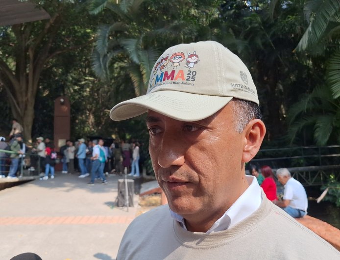 Mayor parte del dinero a  educación, a la burocracia