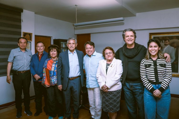 Alcalde Urióstegui recibió  al embajador de Panamá