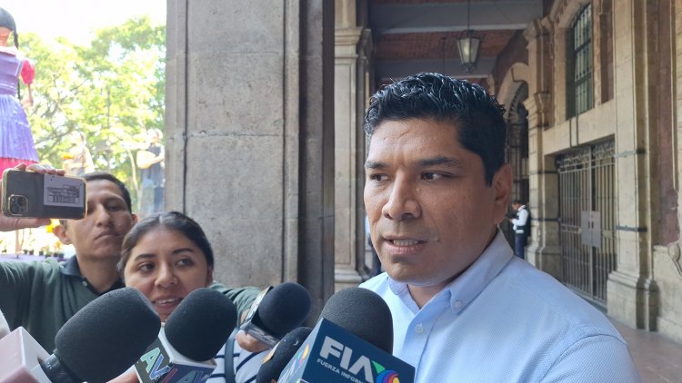 Reconoce secretario de  Salud la falta de insumos