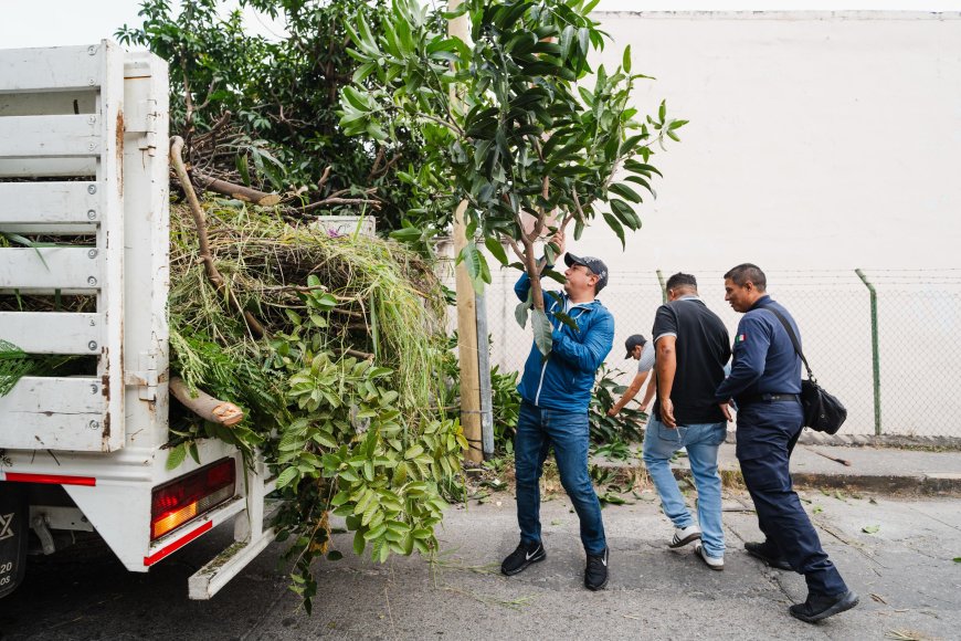 El alcalde Eder Rodríguez Casillas encabezó la jornada sabatina del programa “Por un Jiutepec Limpio”.