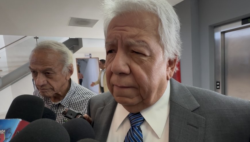 Que denuncien abogados que   apuntan corrupción: Elizalde