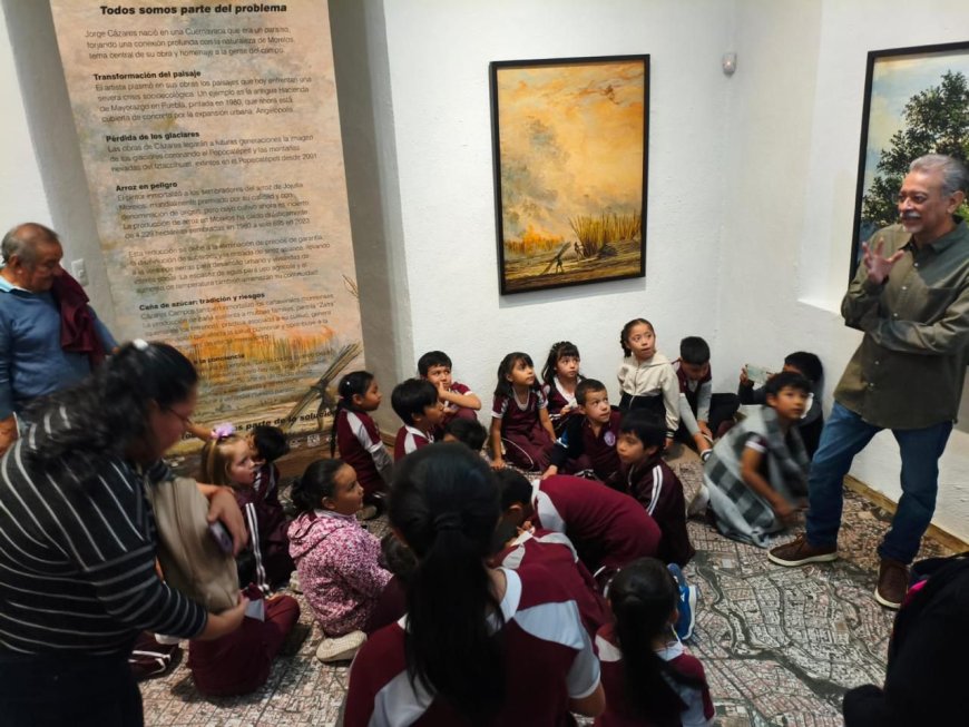 Disfrutan niños de la obra del maestro Jorge Cázares