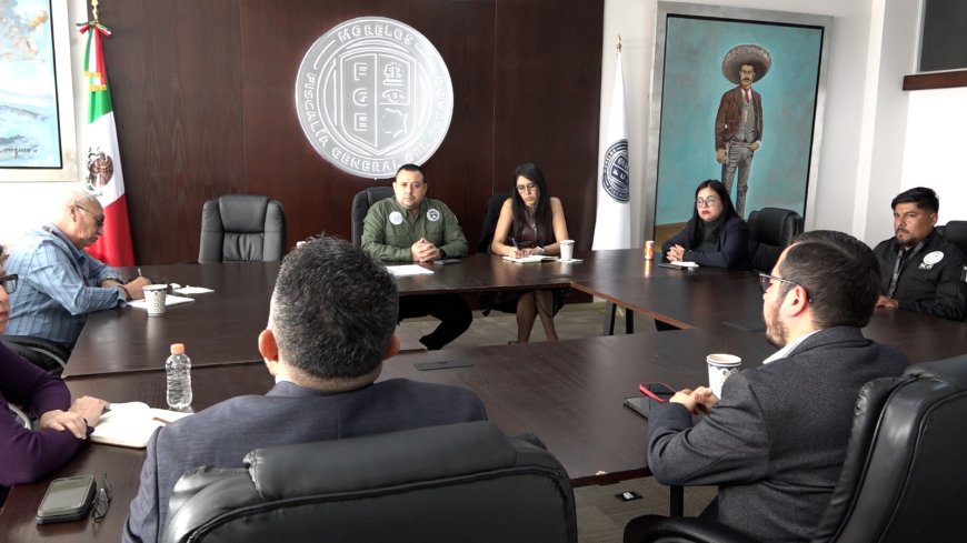Entrenamiento de EUA a perros policías del estado