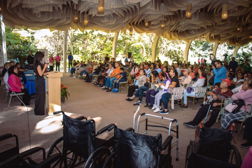 El DIF Cuernavaca entrega apoyos  con la subasta Uniendo Corazones