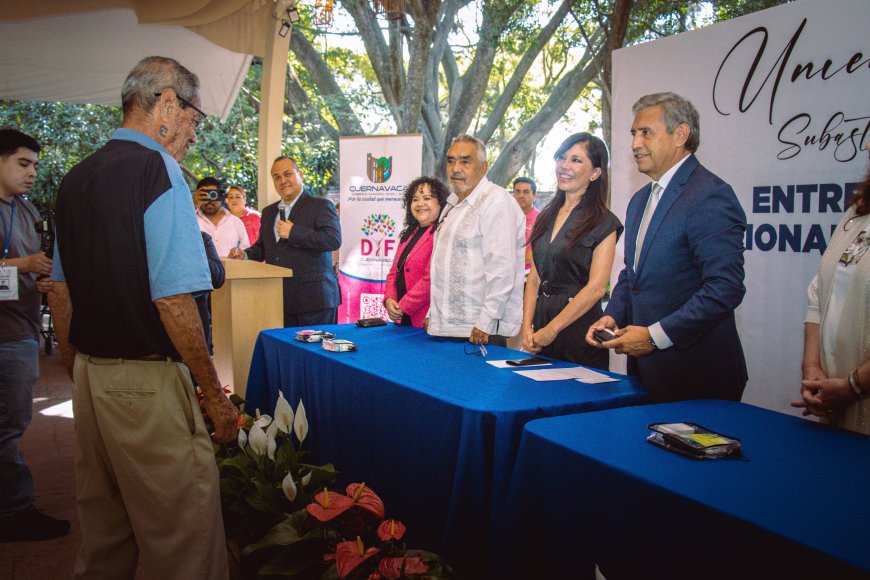 El DIF Cuernavaca entrega apoyos  con la subasta Uniendo Corazones