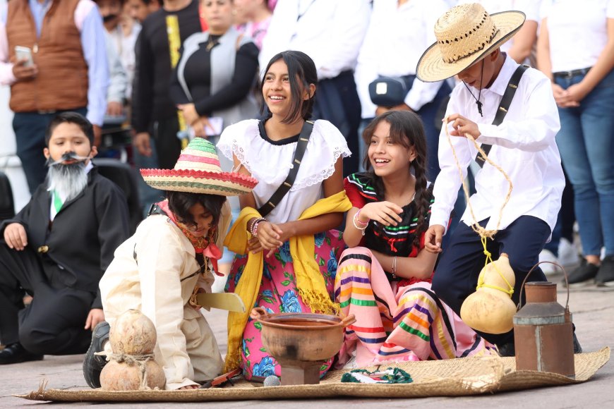 Eder Rodríguez encabezó honores por la Revolución