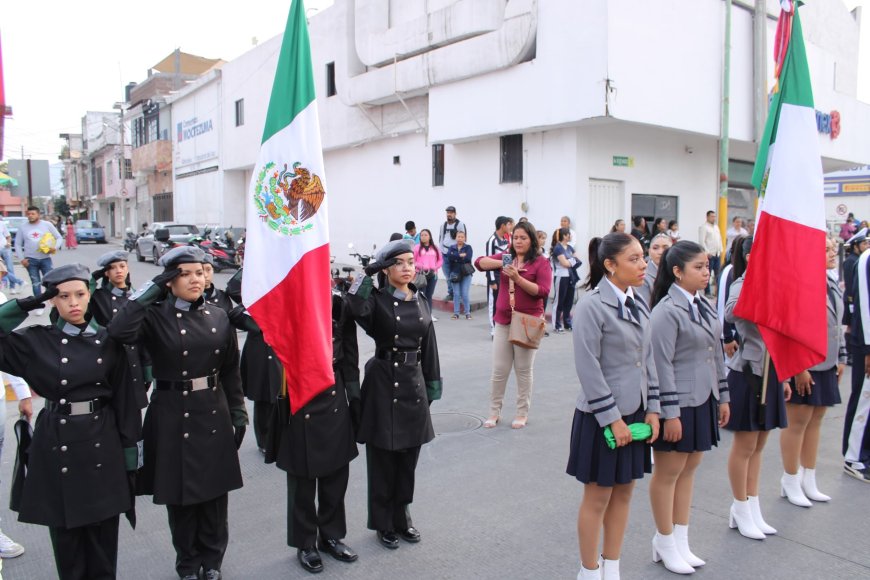 Fue en ambiente festivo y patriótico  el desfile por la Revolución en Jojutla
