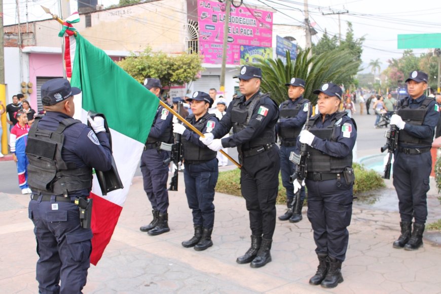 Fue en ambiente festivo y patriótico  el desfile por la Revolución en Jojutla