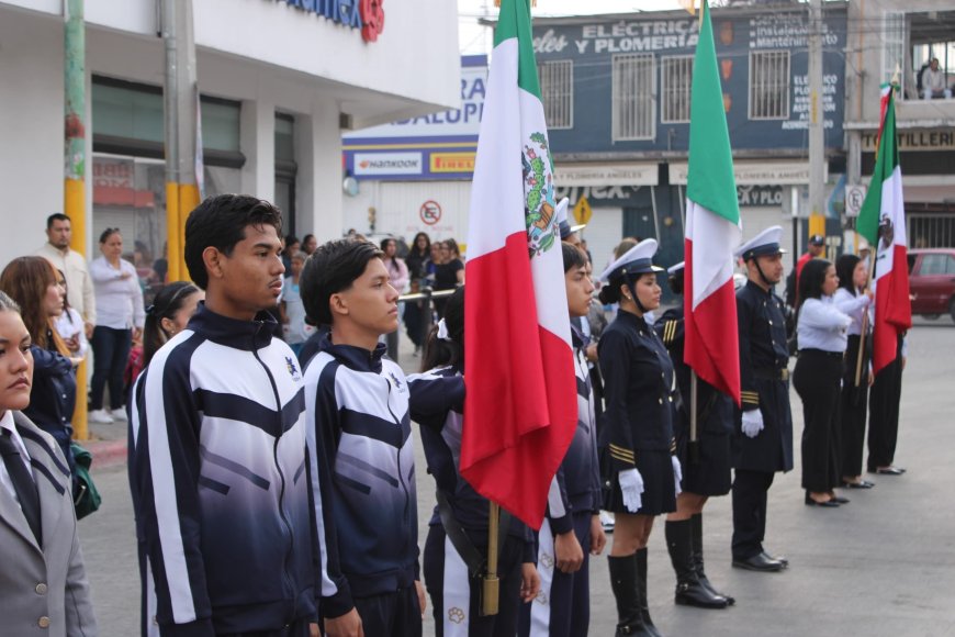 Fue en ambiente festivo y patriótico  el desfile por la Revolución en Jojutla